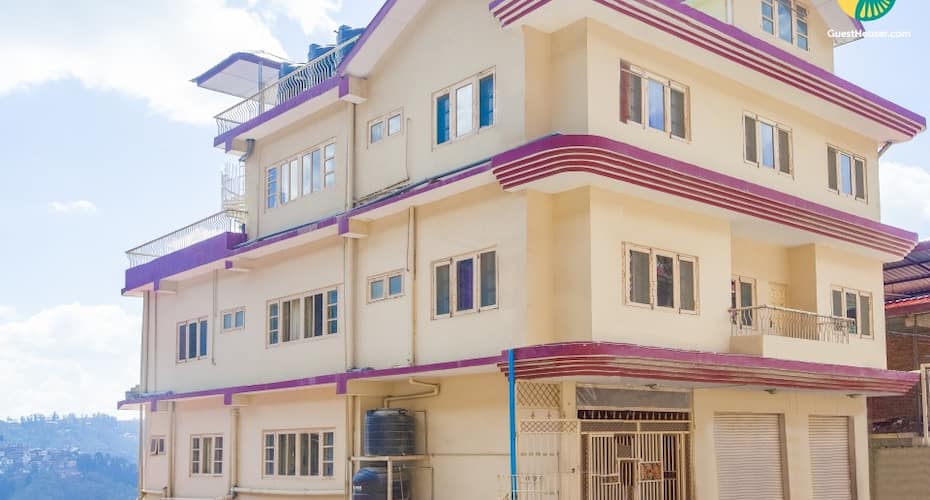 Well-furnished family room in a bucolic location, Shimla 1