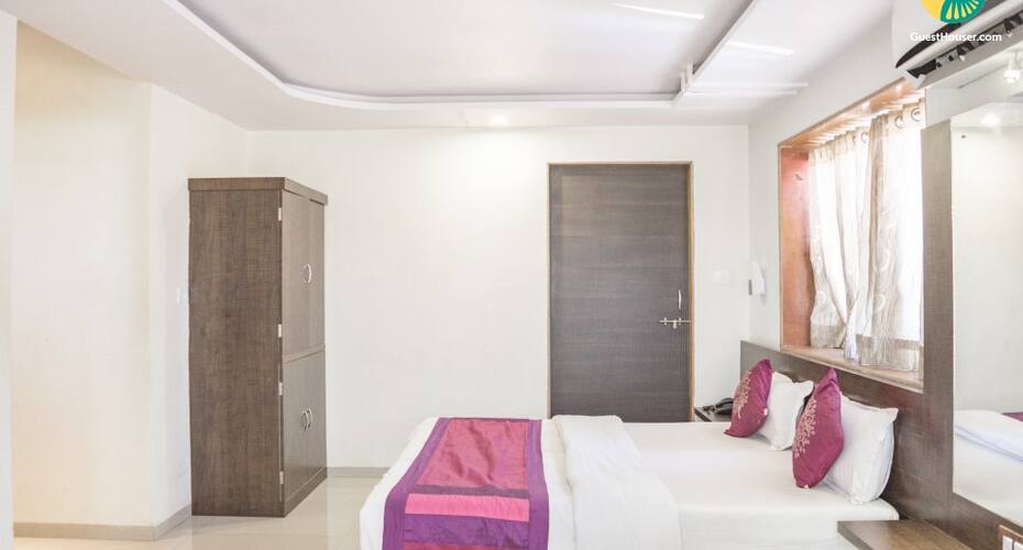 Tastefully done stay for a group of friends, Mahabaleshwar 2