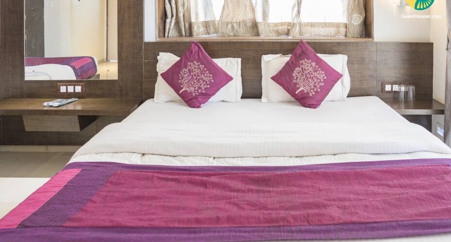 Tastefully done stay for a group of friends, Mahabaleshwar 3