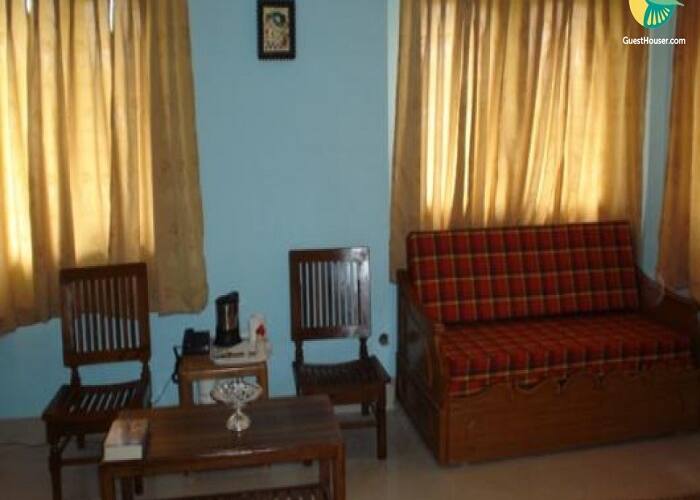 Restful stopover for backpackers on a shoestring budget, Bhimtal 3