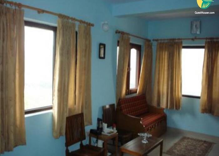 Restful stopover for backpackers on a shoestring budget, Bhimtal 4