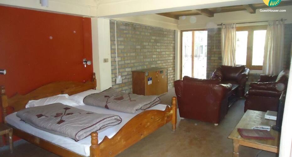 Elegantly done stay ideal for a group getaway, Kasol 2