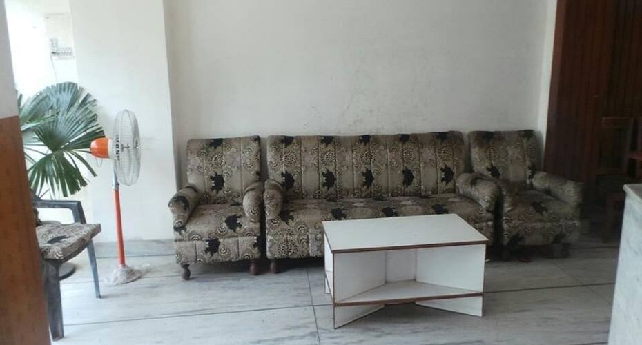 Satyam Hotel, Allahabad 3
