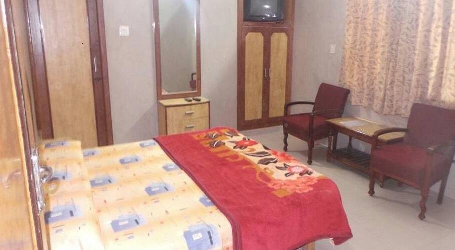 Satyam Hotel, Allahabad 5