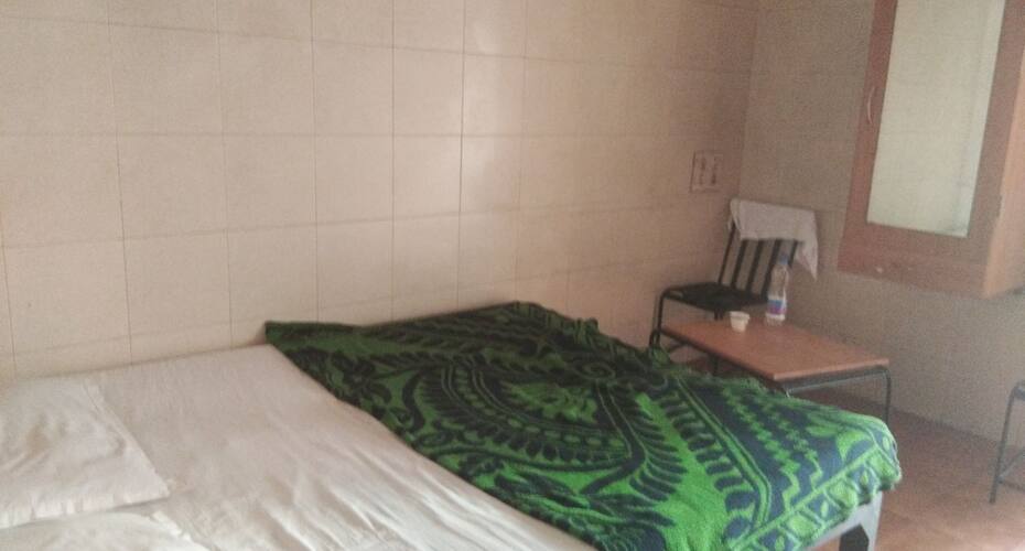 Paravathi Palace Lodging, Bangalore 5
