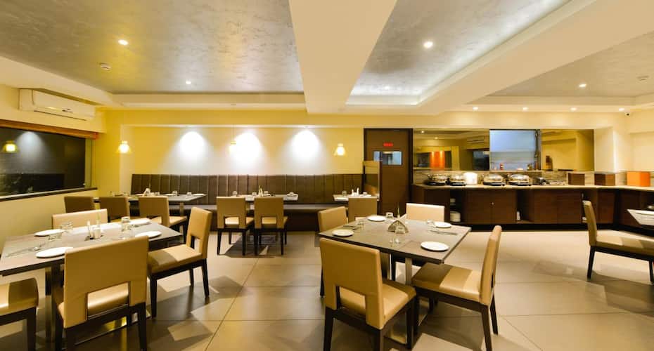 Click Hotel Vadodara, Vadodara 5