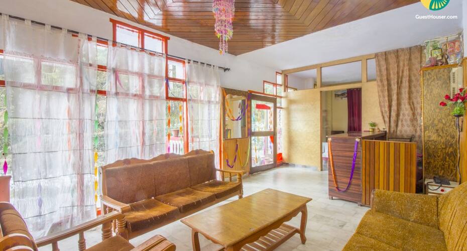 Restful stay for a hillside retreat, Manali 3