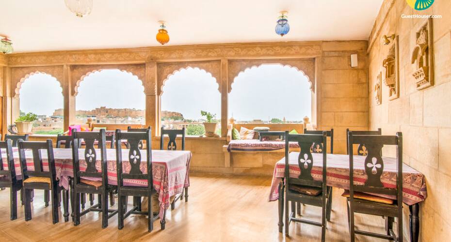 Spacious room available to Stay, Jaisalmer 4