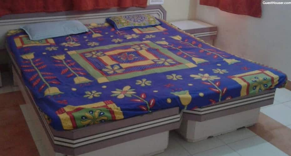 Restful 3-BR bungalow, close to Wax Museum, Lonavala 2