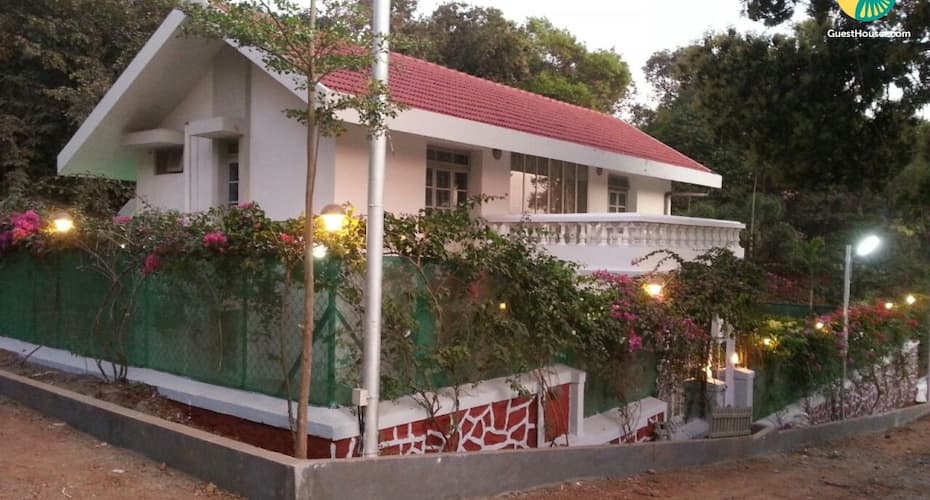 Tastefully done bungalow for a family, 1.1 km from Lonavala Lake, Lonavala 1
