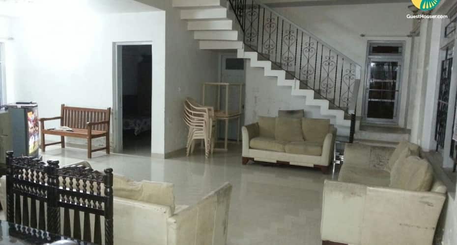 Tastefully done bungalow for a family, 1.1 km from Lonavala Lake, Lonavala 3