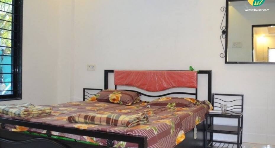 4-bedroom bungalow with a swimming pool, Lonavala 3