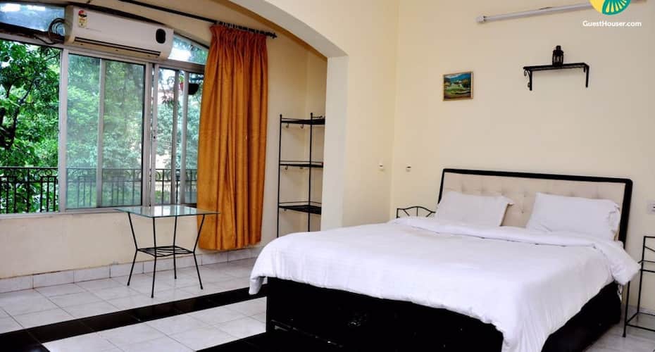 A restful 4-bedroom villa with a pool, 60 m from Tungareshwar Mahadev Temple, Lonavala 5
