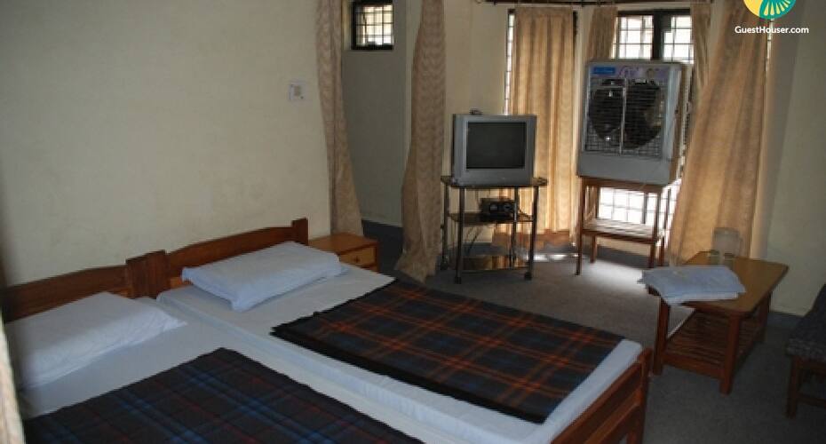 Nice Place to Stay, Chamoli 4