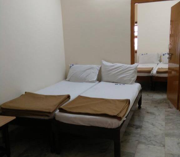 MSR Lodge, Tirupati 4