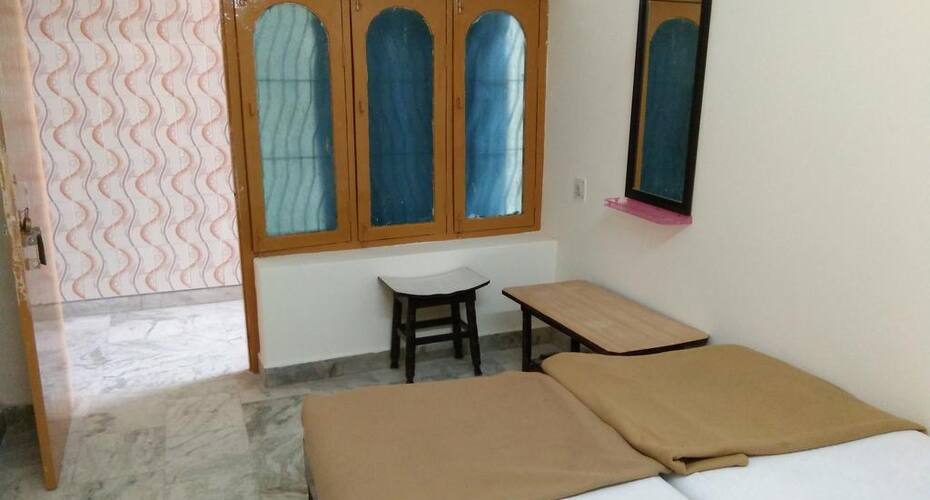 MSR Lodge, Tirupati 5