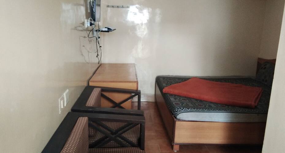 Hill Inn Cottage, Ooty 4