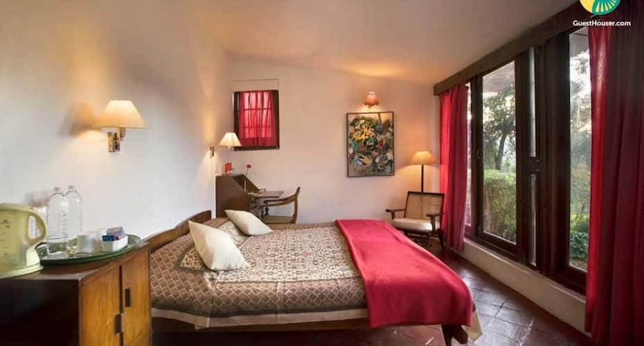 Well-appointed room in a Beautiful Victorian bungalow, Coonoor 2