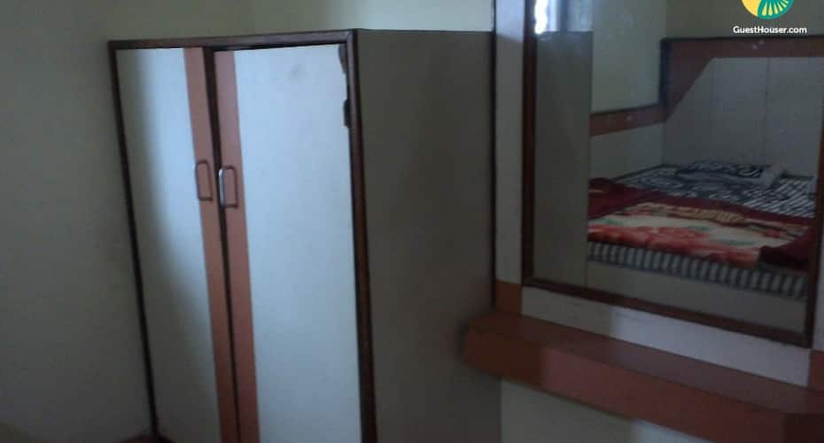 Restful accommodation in the city centre, for a friend's group, Mahabaleshwar 4