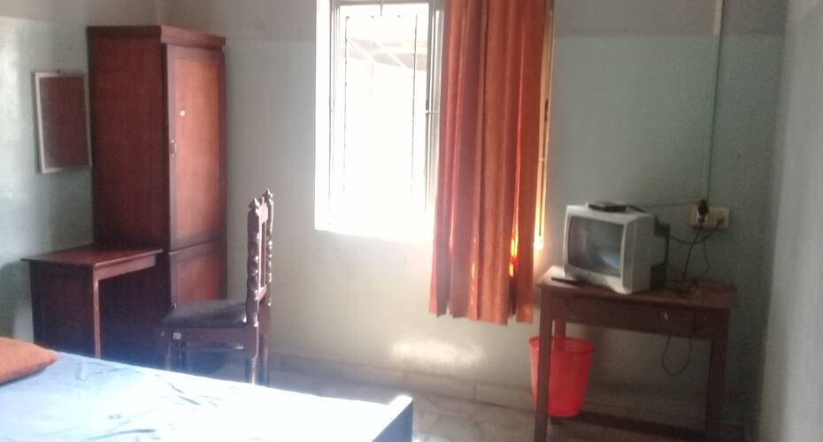 Dolphin tourist home, Kozhikode 4