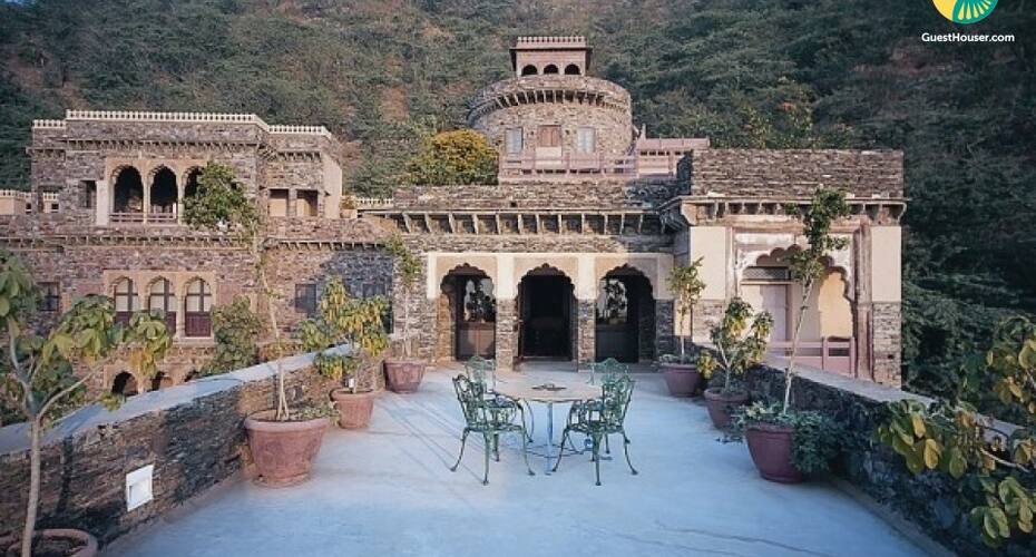 Charming Gujarat Mahal to stay in a heritage fort, Alwar 3