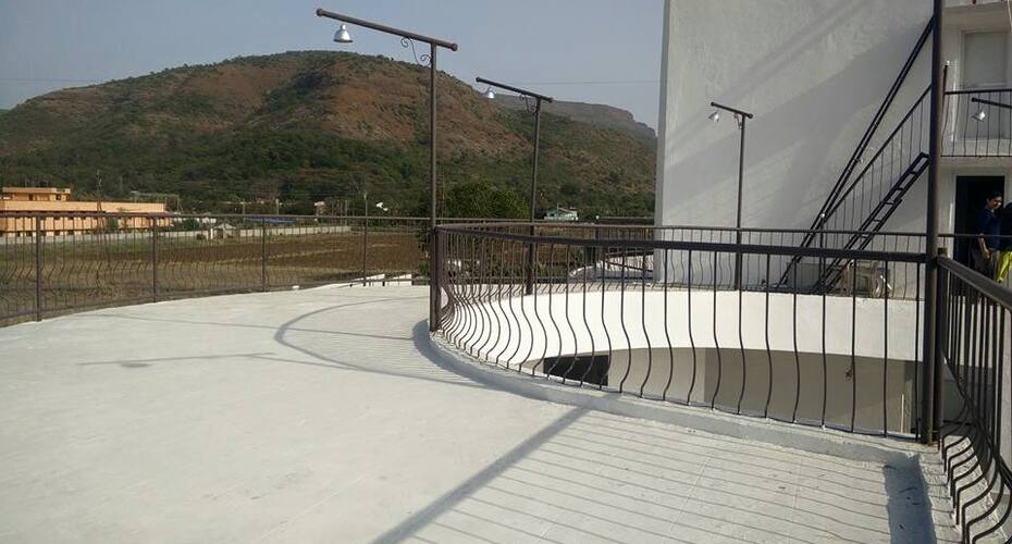 Cosy pool villa surrounded by mountains, Lonavala 3