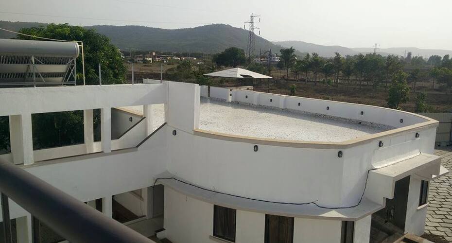 Cosy pool villa surrounded by mountains, Lonavala 5