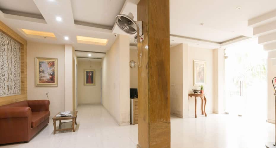 Treebo Trend House Inn, Noida 4