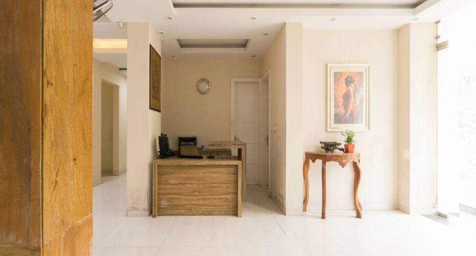 Treebo Trend House Inn, Noida 5