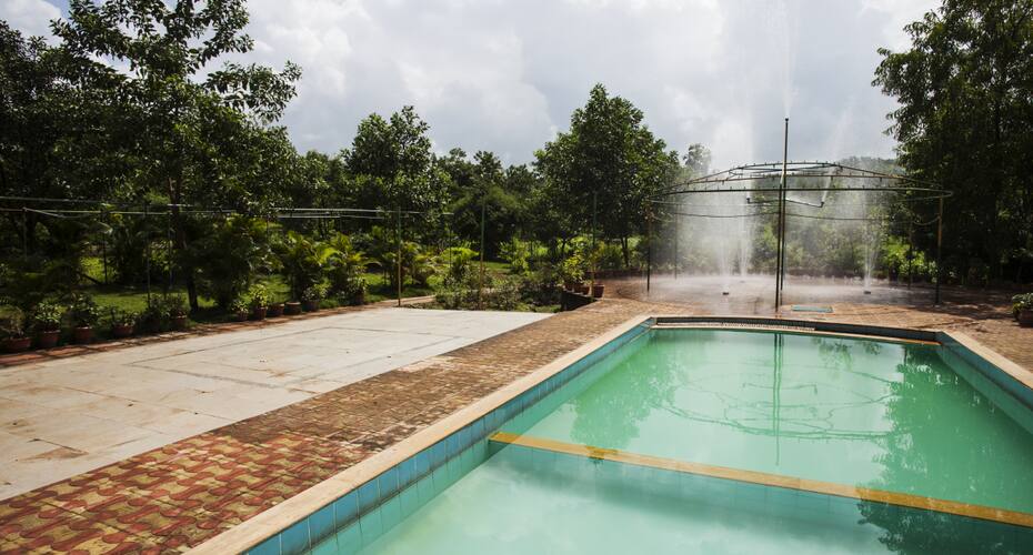 Stay in a Deluxe Room at Wada, Igatpuri 4