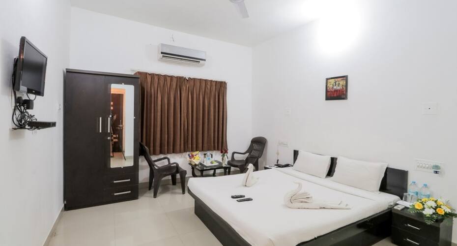 Whistling Meadows Resort & Lawn, Ahmedabad 1