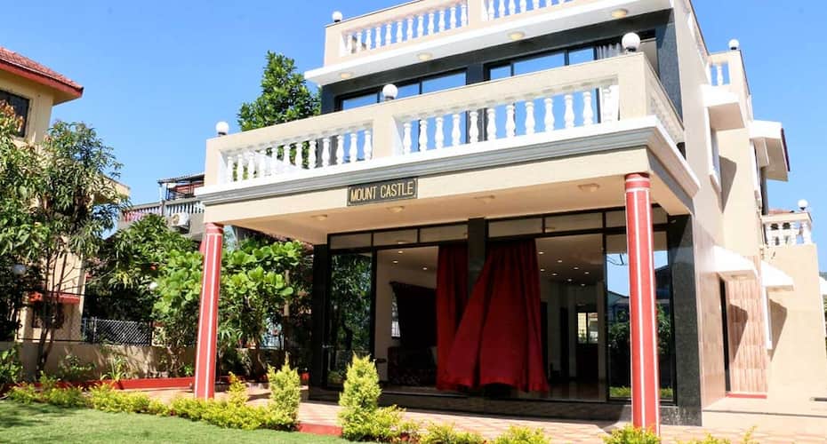 Mount Castle 5 bhk luxury villa with private swimming pool and lavish lawn, Lonavala 1