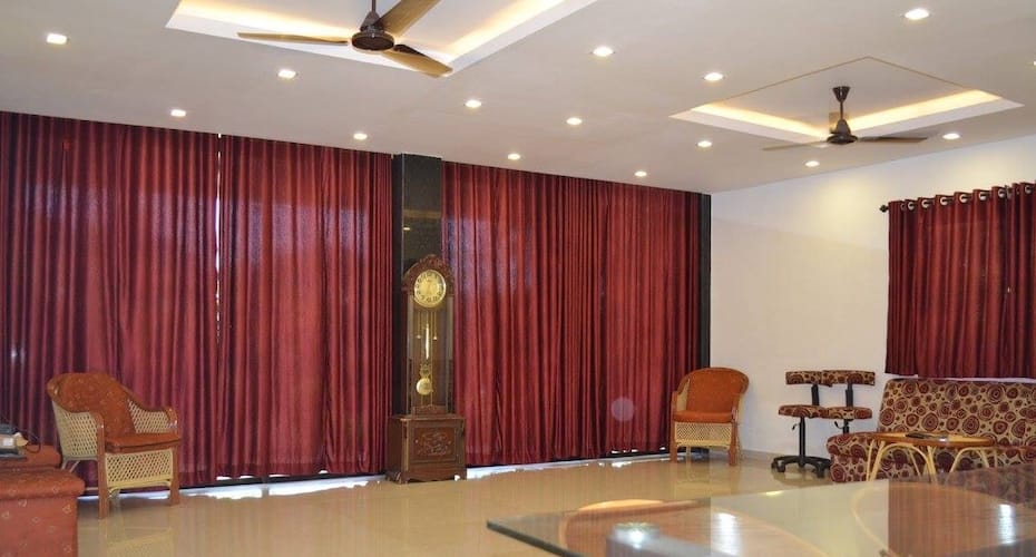 Mount Castle 5 bhk luxury villa with private swimming pool and lavish lawn, Lonavala 4