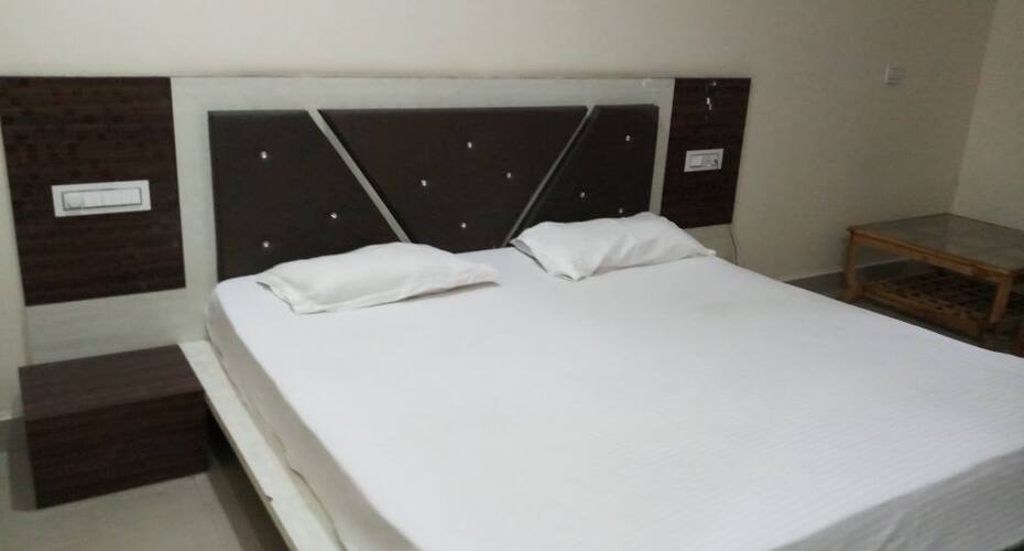 Kamal Hotel, Hanumangarh 3