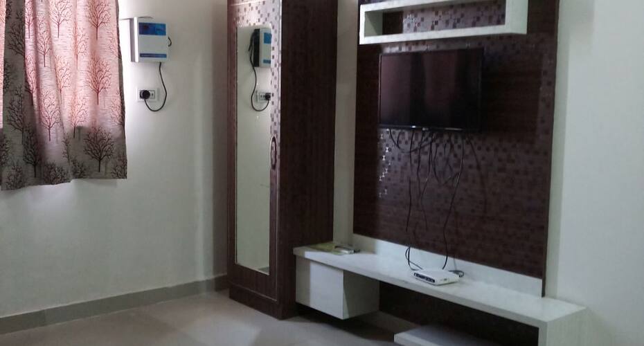 Kamal Hotel, Hanumangarh 4