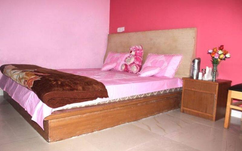 Hotel Sahara Inn, Meerut 3
