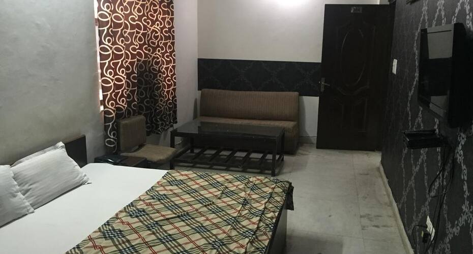 Hotel Invitation, Faridabad 4