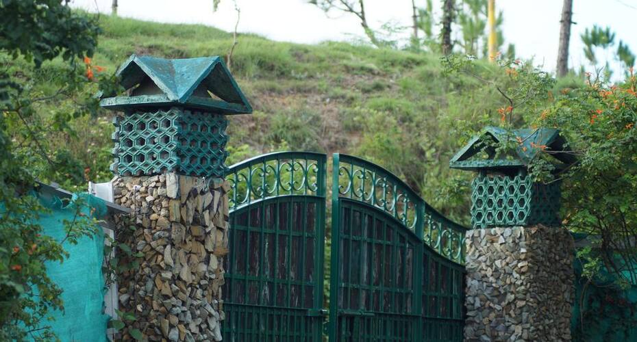 Hotel Jatra Heights, Srinagar Uk 3