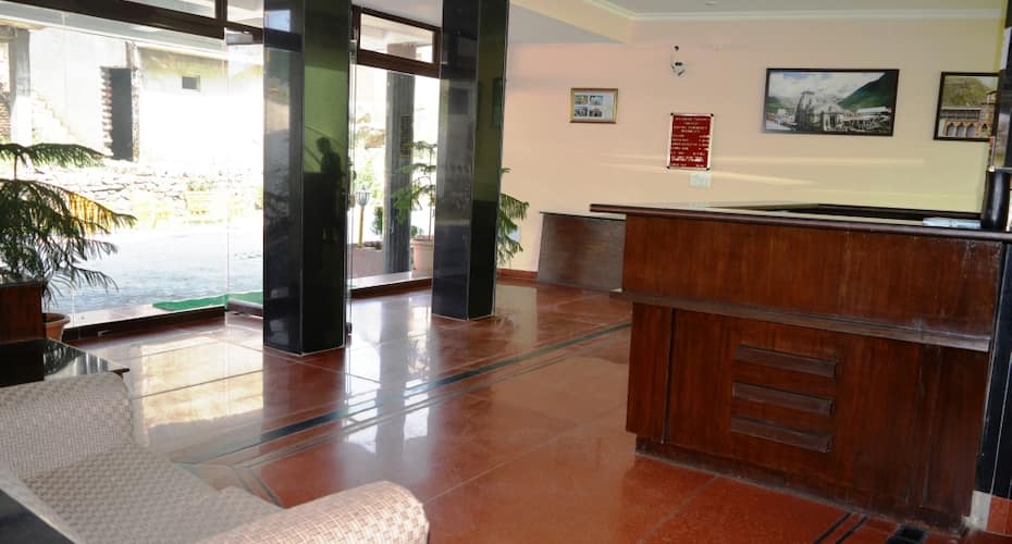 Hotel Burans Residency (A member of Petals Hotels and Resorts), Dhanaulti 4
