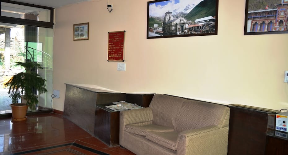 Hotel Burans Residency (A member of Petals Hotels and Resorts), Dhanaulti 5