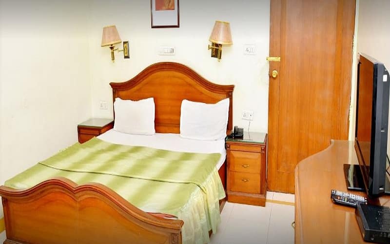 Hotel Mandakini, Kanpur 3