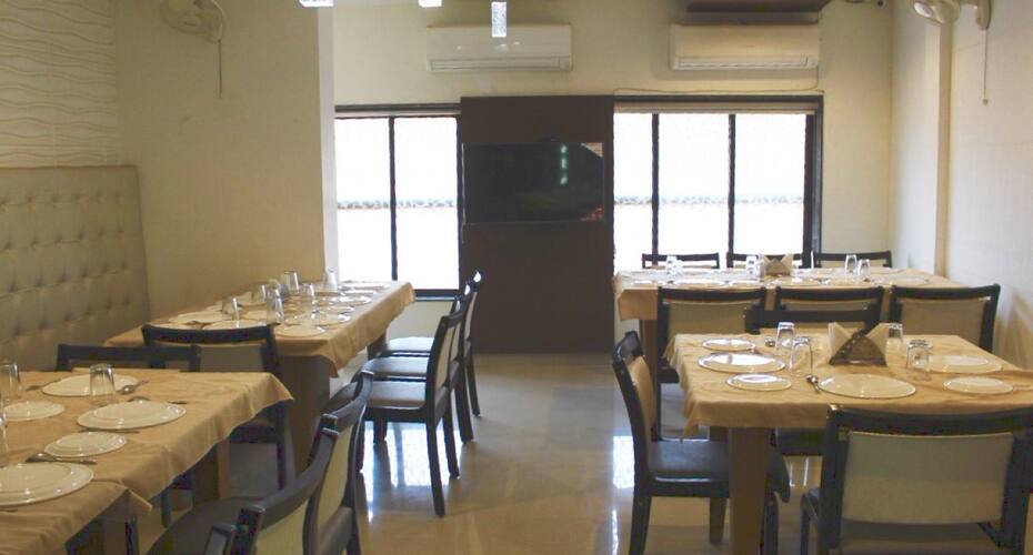 Hotel Rajdoot, Rajnandgaon 3