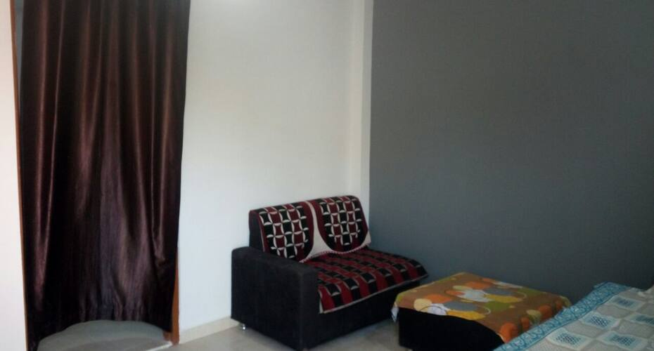 Deepika Homestay, Indore 3