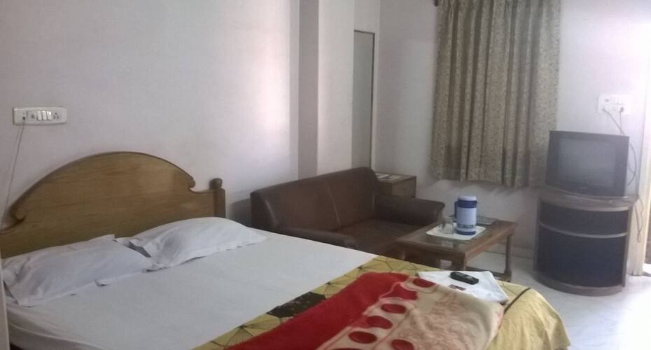 Hotel Mukhiyaji, Giridih 2