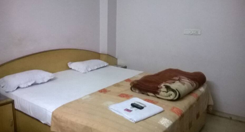 New CBR Hotel, Giridih 3