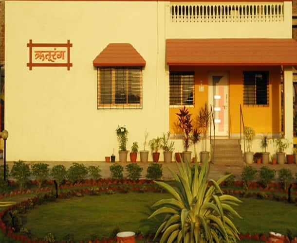 Posh 2BHK Bungalow with Landscaped Garden and Swimming Pool - Ruturang, Alibaug 1