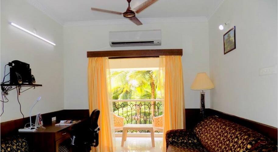 1 BHK Apartment Near Candolim Beach - CasaMelhor: CM017, Goa 5