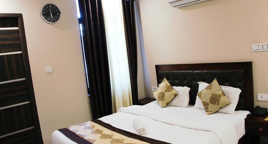 Travelers Lodge, Jaipur 3