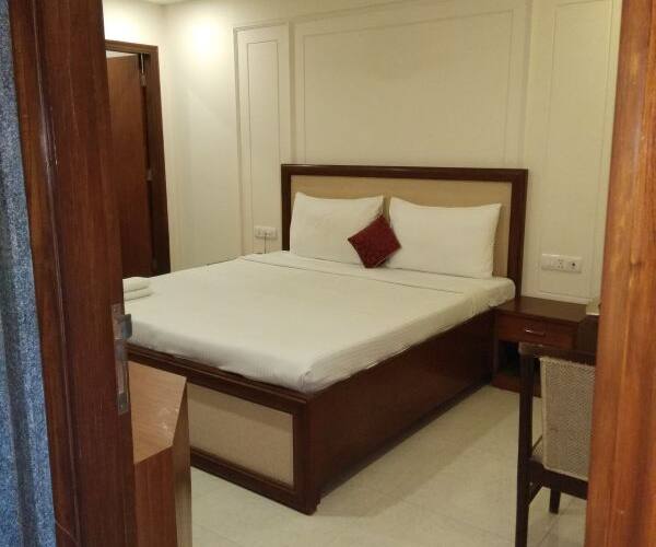 Yoyo  Room Sec62, Noida 1