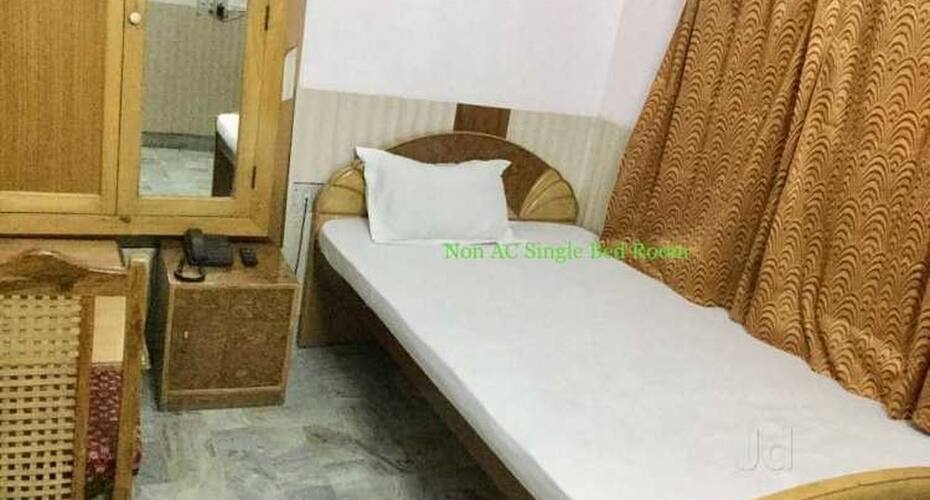 HOTEL IRA PALACE, Madhubani 4